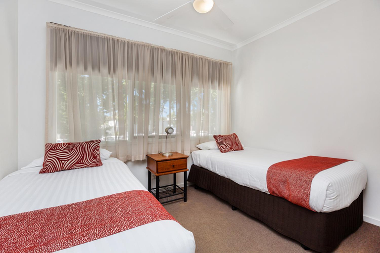 Bedroom 2, National Hotel Complex, Gr. Bendigo - Central