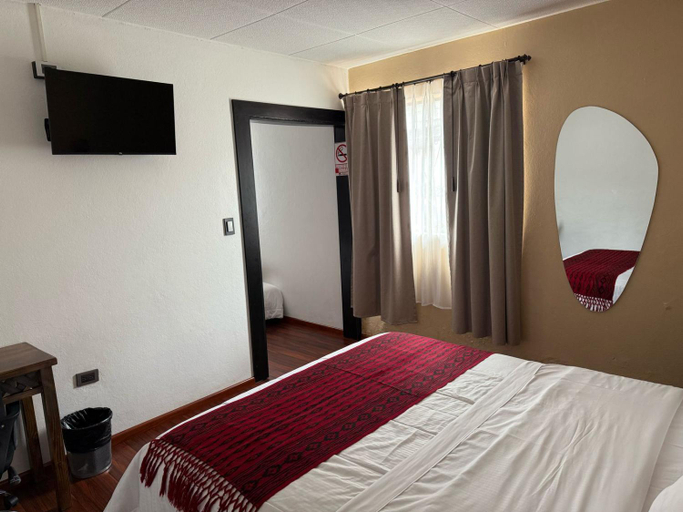 Others 2, Hotel El Morlaco, Cuenca
