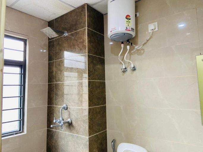 Bathroom 1, Abuzz Oxfordcaps Cedar Homes, Dehradun