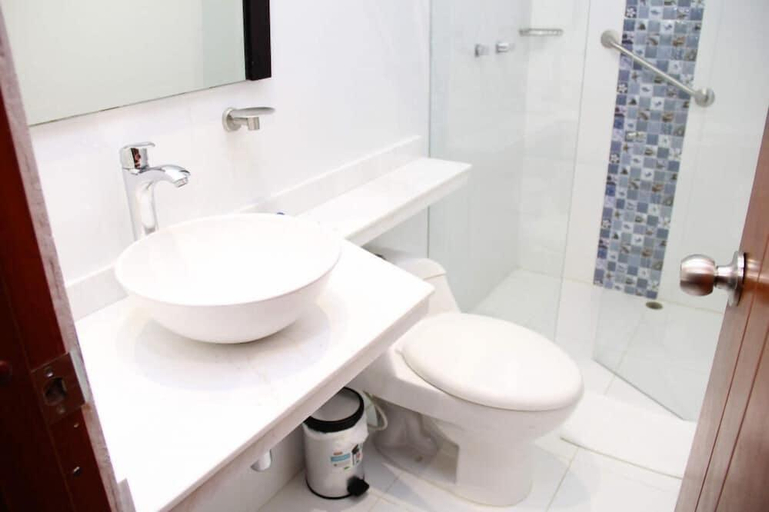 Bathroom 2, Hotel Bocagrande Cartagena, Cartagena de Indias