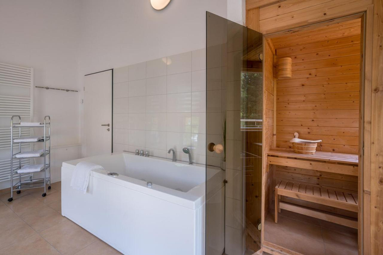 Bathroom 2, Ferienhaus Rubezahl am Muggelsee, Berlin