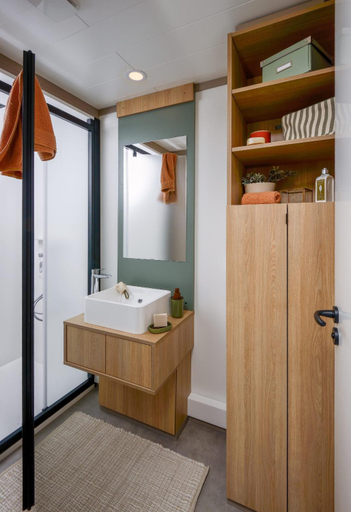 Bathroom 3, Domaine Les 2 Mondes, Puy-de-Dôme