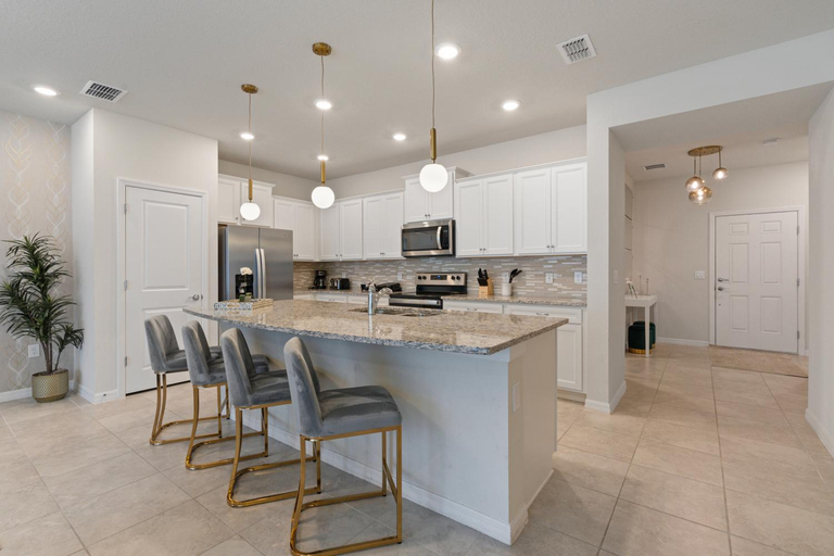 4, 5BR house with spa near Disney area, Polk
