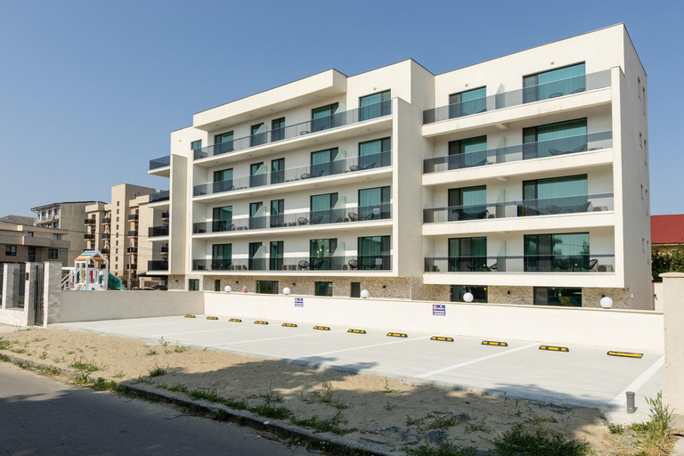 Exterior & Views 1, d'Eric Mamaia Nord, Navodari