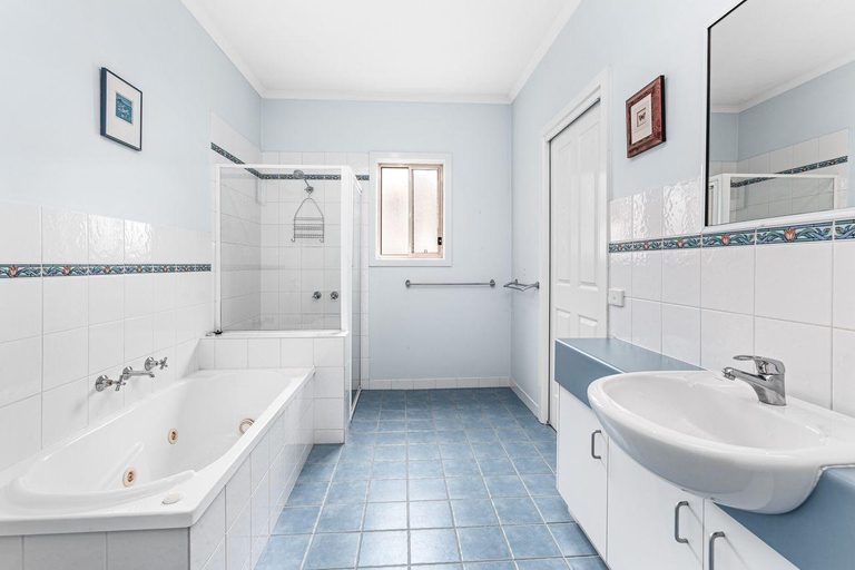 Bathroom 3, Edwards, Colac-Otway - South