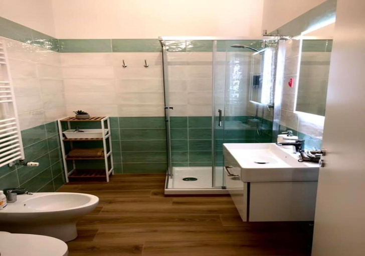 Bathroom 2, Room sweet Room 2, Bologna