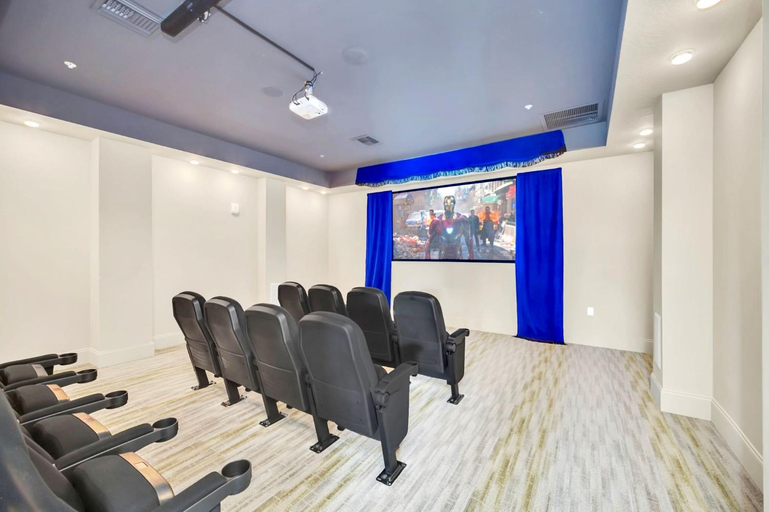 Facilities 5, 3BR Condo - Near Disney Balcony Pool, Orange