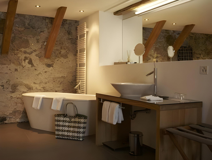 Bathroom 3, Engadiner Boutique-Hotel GuardaVal, Inn