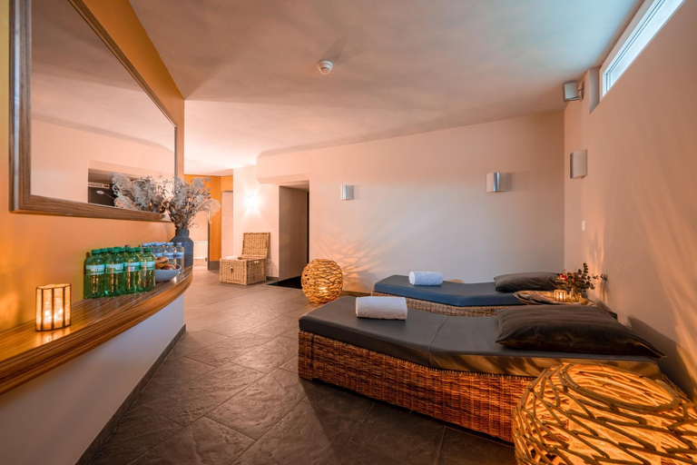 Bedroom 2, Hotel UTO KULM, Affoltern