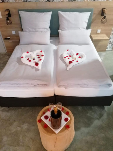 Bedroom 3, Hotel Le Filou, Minden-Lübbecke