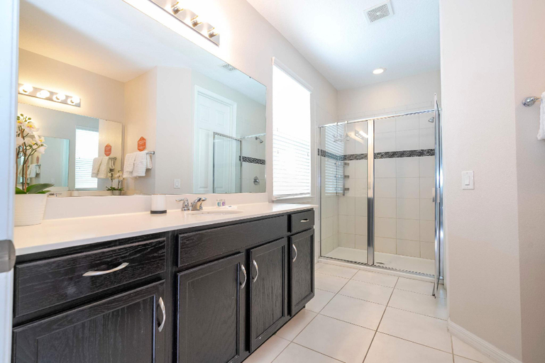 Bathroom 3, Beautiful 5 Bed Home in Solara with Private Pool, Osceola