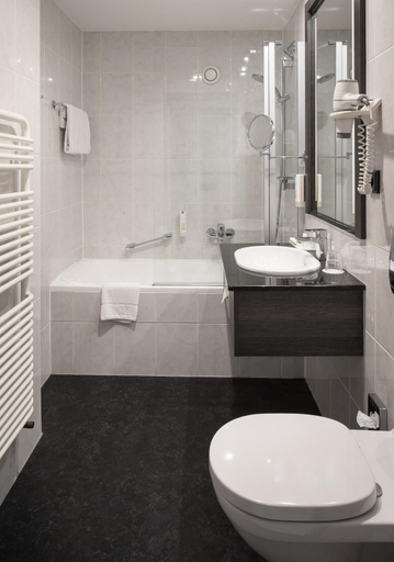 Bathroom 3, Hotel Chemnitzer Hof , Chemnitz