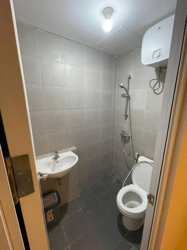 Bathroom 3, Apartment Vittorio Wiyung by ASH, Surabaya