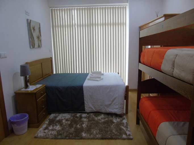 Others 2, Marficas Hostel, Velas