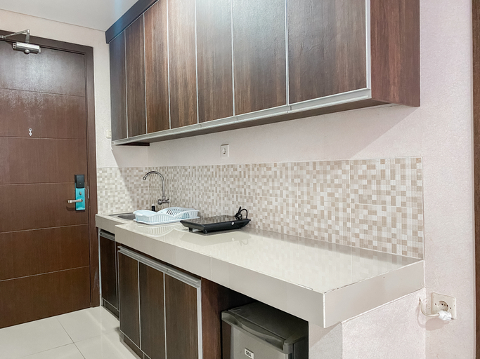 Others 4, Comfy and Homey Studio at Enviro Apartment By Travelio, Cikarang