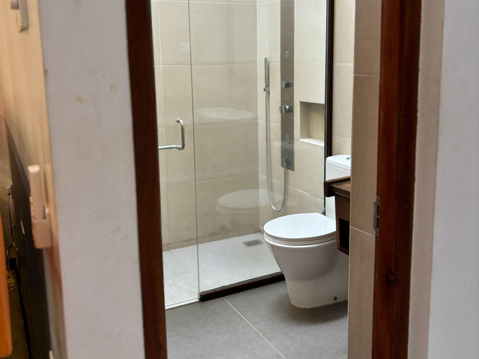 Bathroom 4, Aqua Dunhinda Villa, Ganga Ihala Korale