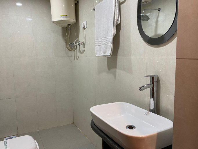 Bathroom 4, Tripoo Potala Palace, Darjiling