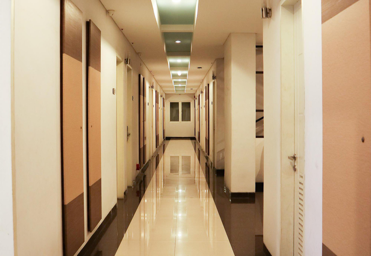 Others 2, Hotel Niaga, Surabaya