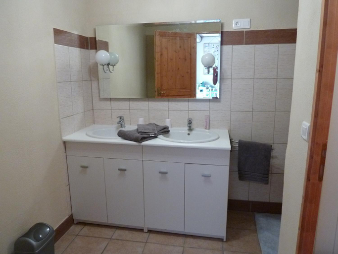 Bathroom 3, Bienvenue chez Bernard, Haute-Loire
