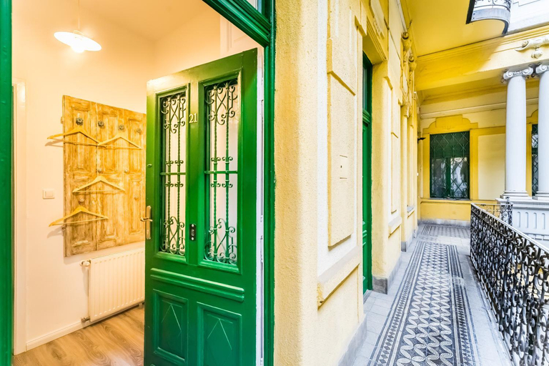 Others 2, St. Stephen Boulevard Apartment next to Danube, Budapesti