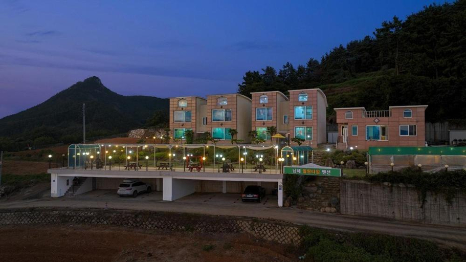 Others 4, Namhae Healing Time Pension, Namhae