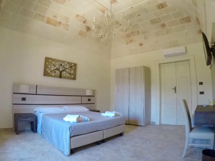 Bedroom 2, B. & B. Lu Turnitu, Taranto