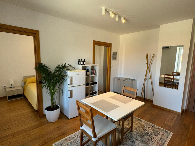 Others 3, Santomas apartments, Koper