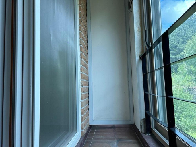 Others 5, Inje Jajaknamu Stay, Inje