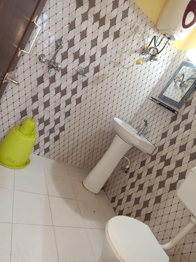 Bathroom 2, Hotel Himalaya Residency, Darjiling