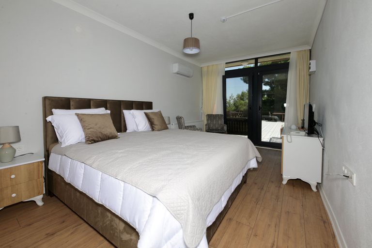 Bedroom 2, Dusler Vadisi Kazdaglari, Edremit