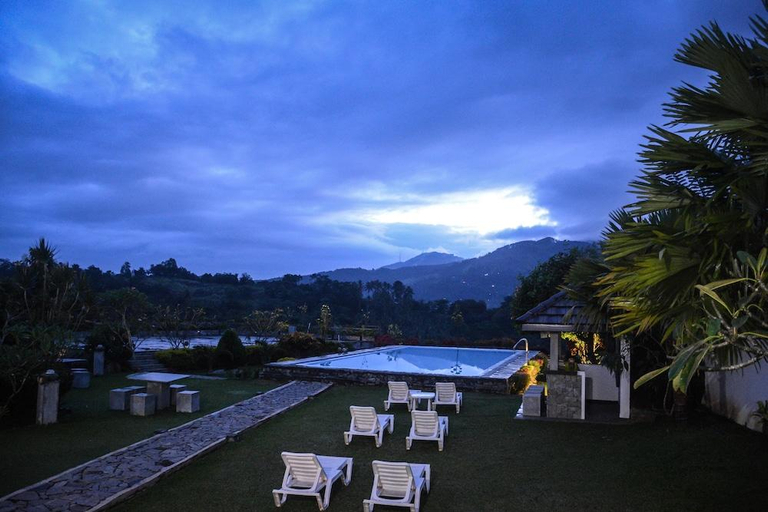 Food & Drinks 5, Elegant Hotel, Udunuwara