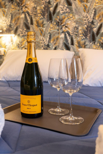 Food & Drinks 4, Urban Chic Luxury Suite Apartments, Rome