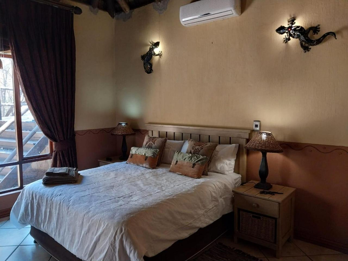 Bedroom 3, Assegai Lodge, Waterberg