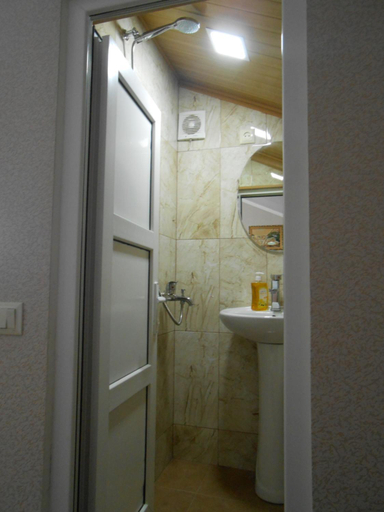 Bathroom 3, Old Street, Akhaltsikhe