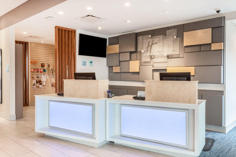 Public Area 4, Holiday Inn Express & Suites SPRINGFIELD NORTH by IHG, Greene