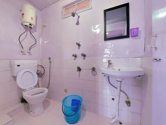 Bathroom 3, Crown ville guest house , Darjiling