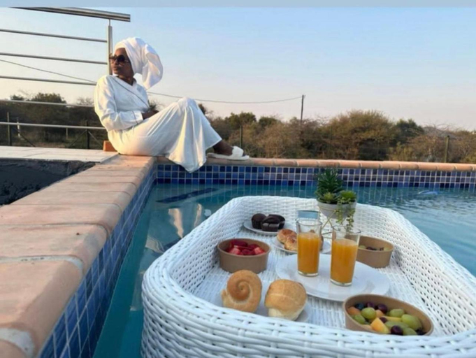 Swimming pool 4, Kings view exclusive villas, City of Tshwane