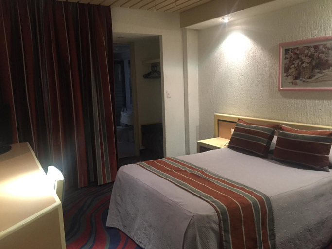 Bedroom 2, Hotel Fleming, Mexico City