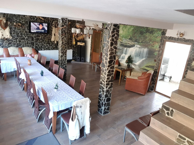 Food & Drinks, Casa Albiony Dambovicioara, Dambovicioara