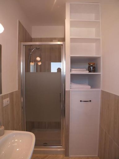 Bathroom 2, Casa Arrigo, Sassari