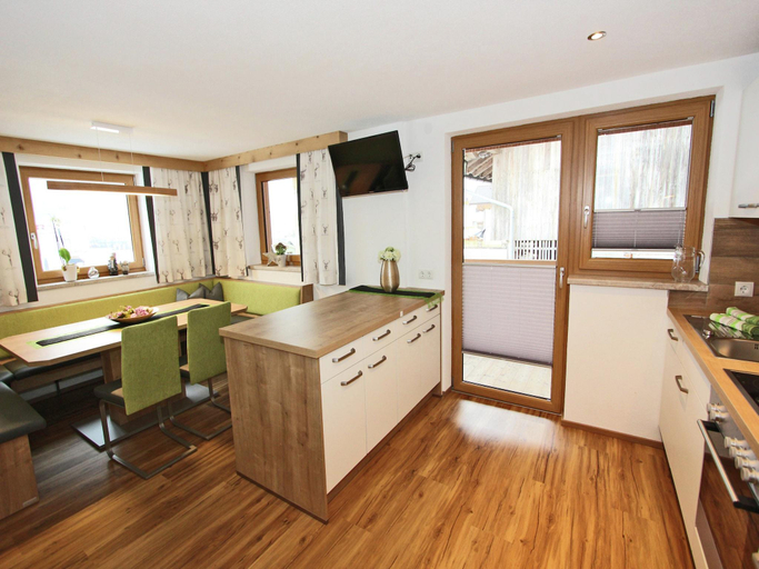 Others 5, Chalet in Kaltenbach near Ski Slopes, Schwaz
