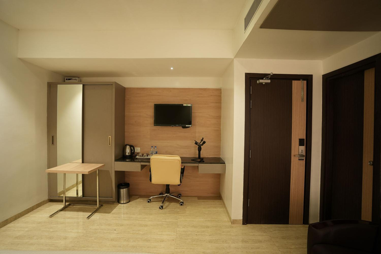 Others 4, Sri Ambal Residency, Virudunagar