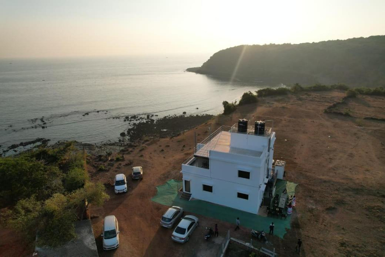 Others 4, Beach Villa, Ratnagiri