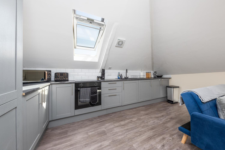 Others 4, Spacious City Centre Penthouse Gem, Cathedral View, Kent