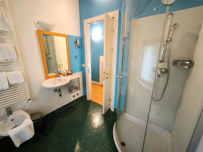 Bathroom 3, Villa Dragoni, Udine