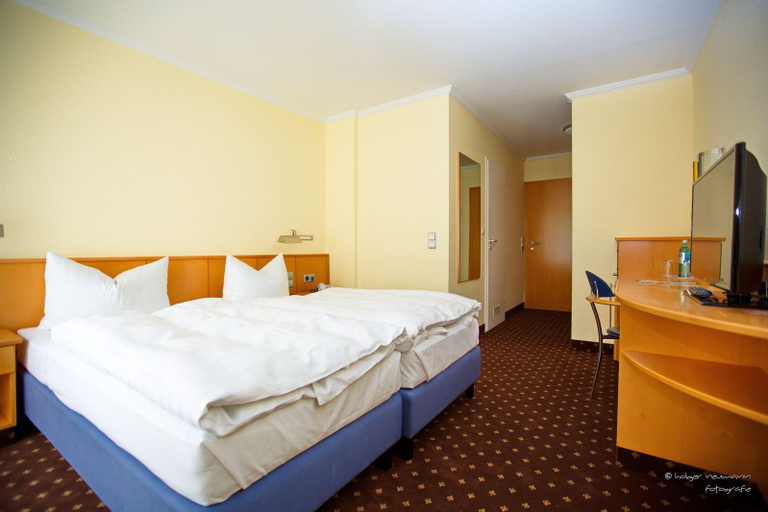 Bedroom 3, Bed & Breakfast zum alten Ratskeller, Oberspreewald-Lausitz