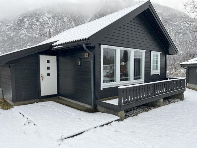 Exterior & Views 1, Skysstasjonen Cottages, Odda