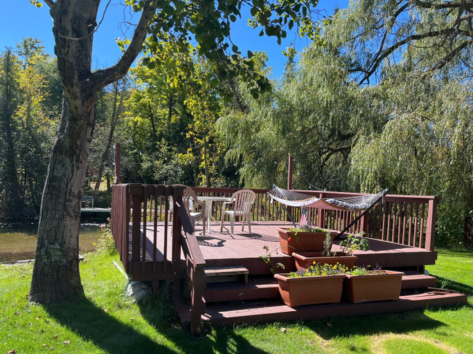 Others 4, Sleeping Bear Riverside Cabins, Benzie