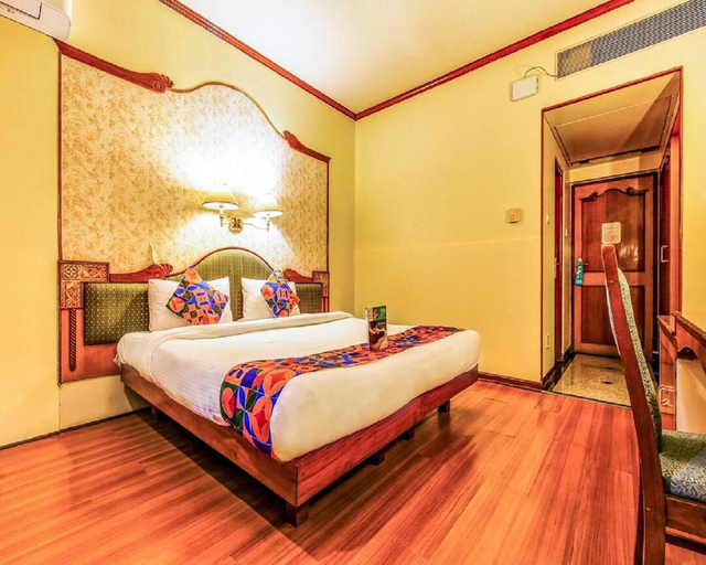 Bedroom, The President Hotel, Pune