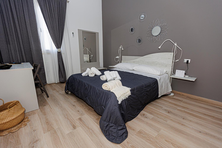 Bedroom 2, La Rosa di Sharon, Syracuse
